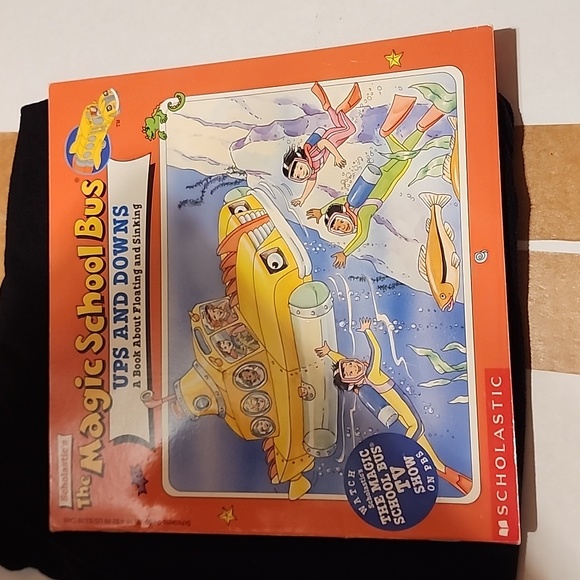 Books - Picture 3 of 4